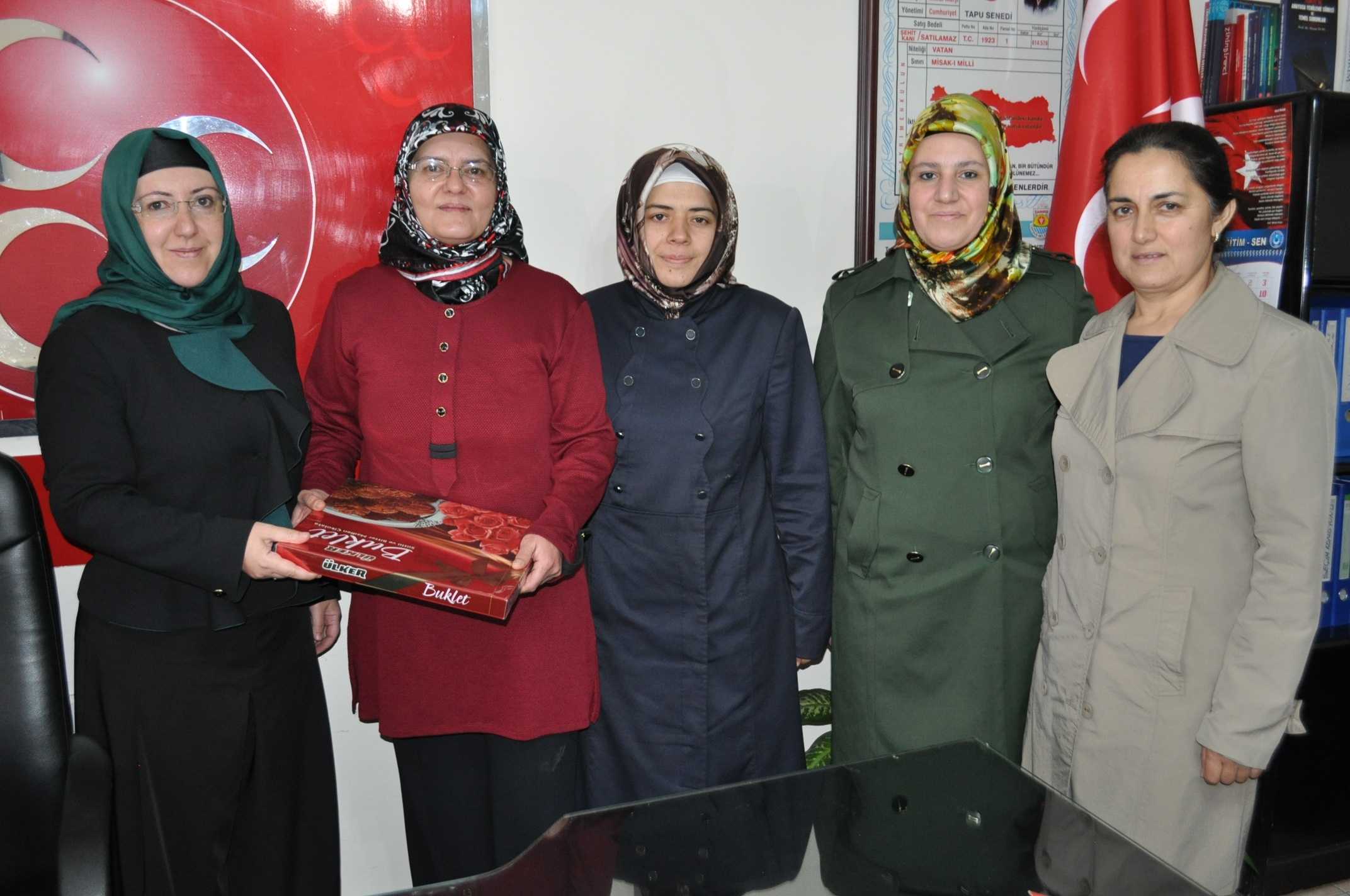 Kınalı Eller’den MHP’ye Ziyaret